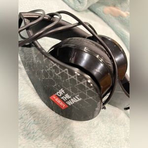 Never used vans head phones
